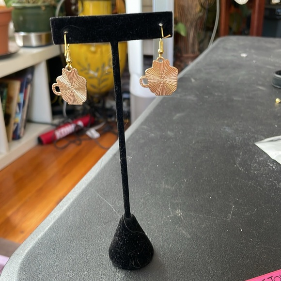 Betsey Johnson wires - Picture 2 of 2